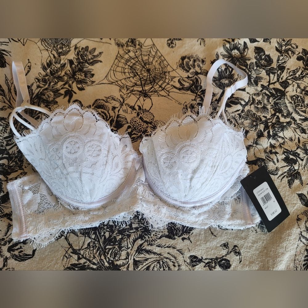 Fredericks of Hollywood Stephanie Eyelash Lace Longline Bra M NWT